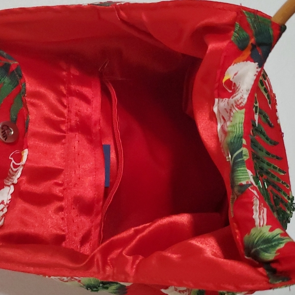 Vintage Embroidered Tropical Bird Purse with Bamboo Handles - Picture 7 of 10